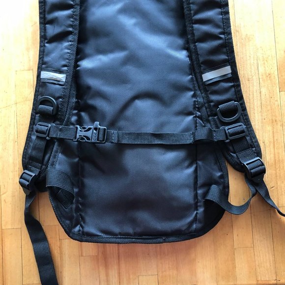 Duro Sport Hiking Cycling Hydration Backpack Sport Daypack Bag, NO BLADDER - Picture 6 of 9